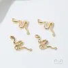 Fuerte retención de color Relleno de oro de 14 quilates Flash Colgante facetado con forma de serpiente Pendientes del zodíaco Serpiente Pendientes hechos a mano para DIY Accesorios de joyería para collares
