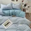 Novo Conjunto de Roupa de Cama Listrado Escovado Estilo Muji de Quatro Peças Simples Cor Sólida Bicolor Conjunto de Roupa de Cama de Quatro Peças para Uso em Pousada, Hotel, Casa de Estudante