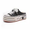 2026 Fivela de Metal Bege Biqueira de Concha Cadarço Solado Grosso Plataforma Sapatos Brancos Casuais Sapatos de Skate Meia Chinelo Chinelos