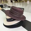 Sombrero de fieltro de lana estilo japonés para otoño e invierno con textura mate, decoración de satén plisado, copa cóncava, ala plana, sombrero de moda vintage