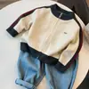 Cardigan de Tricô com Gola Alta e Zíper para Meninos e Meninas Outono Inverno Suéter Casaco Listrado Colorido para Bebê Top Estiloso para Crianças Pequenas e Médias