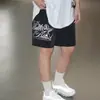 Shorts Casuais de Verão Novos, Versáteis, Esportivos, Estilo Coreano High Street, Tendência, com Estampa de Anjo Rezando, para Homens e Mulheres