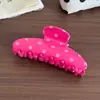 Pinza Retro de Acetato con Lunares Color Crema Pinza de Garra Grande Versátil Color Caramelo Pasador de Gama Alta Pinza Tiburón para Mujeres