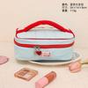 Bolsa de Maquiagem Portátil com Cordão de Telefone de Cor Contrastante, Grande Capacidade, Compartimentos Criativos com Tema de Letras e Bolsa Portátil para Armazenamento de Artigos de Higiene Pessoal em Viagem
