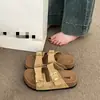 Sandalias Únicas Moradas en Capas con Suela Gruesa Verano 2026 Nuevas Versátiles Planas Estilo Birkenstock para Playa y Uso al Aire Libre