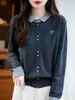 Cárdigan de punto con cuello polo bordado de lazo en color de contraste para mujer, nuevo estilo reductor, top tipo chaqueta de lana de hilo fino