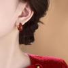 Pendientes de otoño e invierno con hebilla de oreja de angora roja, sencillos, de alta gama, chapados en cobre, de oro auténtico, elegantes y ligeros, de lujo para mujer.