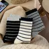 Meias Grossas de Inverno Femininas, Meias Modernas com Listras de Renda em Blocos de Cor Quente, Meias de Cano Médio, Meias Femininas, Meias Largas, Meias Longas Femininas
