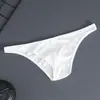 Venta al por mayor de fábrica calzoncillos para hombre textura de seda helada ropa interior para hombre pantalones sexys de alta gama verano para hombre en stock