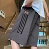 Bermuda de Trabalho Algodão Listrada Retro Americana com Três Listras para Homens, Verão Tendência Marca Patchwork Casual de Comprimento Médio Solta