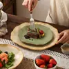 Vajilla de Cerámica Gruesa Estilo Retro Resistente a Altas Temperaturas para Uso Doméstico: Platos, Tazones de Arroz, Tazones para Sopa, Vasos para Agua, Platos Planos de Cerámica Esmaltada con Forma Irregular, Presentación Creativa