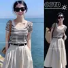 Camiseta de Punto de Manga Corta a Rayas con Cuello en U de Contraste para Mujer, Primavera y Verano, Casual de Gama Alta, Acortadora de Edad