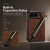 Adecuado para iPhone Duo, este estuche para teléfono presenta un patrón de camuflaje, una ranura para bolígrafo y un protector de pantalla integrado, proporcionando protección completa contra caídas y arañazos.