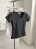 Camiseta Elegante de Gola U com Manga Curta, Estilo Básico para Mulheres, Novo Modelo de Verão com Elástico Canelado Fino, Caimento Ajustado, Valoriza a Silhueta, Top com Ombro Normal