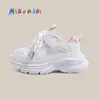 Zapatos Deportivos Nuevos de Primavera 2026 para Niños Zapatos de Papá Malla Transpirable Versátiles Zapatos Casuales para Niños y Niñas Modernos