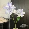 Novas flores de lírio céu estrelado artificiais para decorações de casamento, adequadas para salões de casamento, hotéis e interiores de casas, e para arranjar em mesas de jantar