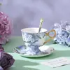 Novo Conjunto de Canecas de Café e Água de Porcelana Óssea Luxuosa com Flor de Hortênsia Estilo Chinês, Alto Valor Estético, Conjunto de Presente com Par de Canecas Combinando