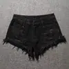 Shorts Jeans Ultra-Curtos Pretos para Mulheres Verão Novo Cintura Baixa Rasgados Dobrados Chique Sexy Soltos Emagrecimento Visual Hot Pants