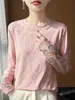 Nueva camiseta de punto bordada estilo chino con cuello redondo, capa interior versátil de manga larga para mujer, top chic estilo chino