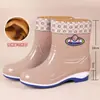 Botas de chuva duráveis e grossas para todas as estações, estilosas e impermeáveis, adequadas para estudantes e mulheres, com canos altos grossos e solas grossas.