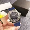 Reloj Cuadrado con Esfera Totalmente Diamantada, Correa de Caucho Marrón y Esfera Color Café, Elegante y Versátil Reloj para Mujer para el Trabajo y el Uso Casual