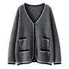 Nuevo cárdigan de punto grueso de cachemira vintage con cuello en V, bloques de color y bolsillos, chaqueta suelta de suéter de cachemira, 26º Otoño/Invierno