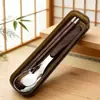 Juego de palillos y cuchara de madera con forma de ala de pollo, vajilla portátil para exteriores, cuchara de acero inoxidable 304, juego de cuchara y palillos para estudiantes, caja de almacenamiento