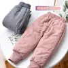 Pantalones de algodón para niños al por mayor para niños pequeños y medianos, pantalones largos de invierno cálidos extra gruesos para niños y niñas, pantalones de algodón acolchados con terciopelo adicional