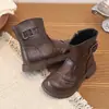 Botas Martin para meninas, coleção primavera/outono 2026, estilo britânico retrô, novas botinhas para meninas, botas de couro de cano médio para crianças, modernas e estilosas