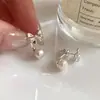 Brincos Estilo Coreano Doce Laço Pérola Dupla Utilização Leve Luxo Nicho Design Alto Padrão Pequenos Versáteis