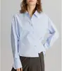 Camisa corta blanca elegante plisada para mujer, nuevo modelo de otoño 2026, top básico suelto único y exquisito