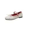 Sapatos Rasos de Moda Francesa para Mulheres 2026 Novo Estilo de Verão Sapatos Mary Jane com Saias Mocassins Estilo Ballet para Mulheres