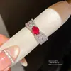 Anillo abierto ovalado de circonita chapado en oro real de 18 quilates, sensación de lujo ligero y alta gama, anillo de dedo índice moderno y versátil para mujer