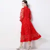 Foto Real de un Vestido Romántico Estilo Francés con Bordado Floral Tridimensional, Cuello Alto, Mangas Largas, Ceñido a la Cintura, Elegante Vestido de Corte A que Alarga la Figura