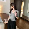 Atuendo de verano: Camiseta Azul de Hombros Descubiertos y Manga Corta para Mujer, Delgada y Única, Hermoso y Deslumbrante Top de Punto con Cuello en V para Verano