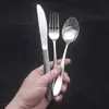 Venta al por mayor del fabricante Juego de cubiertos de acero inoxidable 410, Cuchillo, Tenedor, Cuchara, Transfronterizo Hotel Comida Occidental Cuchillo, Tenedor, Cuchara, Cuchara Redonda, Cucharilla de Té