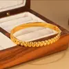 Pulseira poá para mulheres, estilo geométrico europeu e americano, nova coleção 2026, luxo leve, design único, exala elegância e sofisticação, estilo aberto com fecho