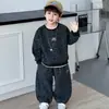 Conjunto de Sudadera Falsa de Dos Piezas con Estampado de Leopardo para Niños, Primavera y Otoño, Nuevo y Moderno para el Otoño 2026, Conjunto Casual de Dos Piezas para Niños Geniales