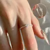 Anel Pequeno, Requintado e Simples de Borboleta em Prata de Lei 925 para Mulheres com Diamantes, Design de Nicho, Empilhável, Dedo Indicador Versátil, Alto Padrão