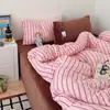 Juego de cuatro piezas de invierno cálido y engrosado estilo coreano ins con puntos y rayas, mezcla de terciopelo de leche, con funda de edredón y sábana de forro polar, 1.8m