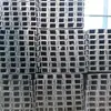 10 # A Fonte de Aço para Perfil U Inclinado é Usada para as Bordas Laterais das Calhas da Máquina Raspadora de Mineração, Usando Nenhum. 10 Vigas de Aço Laminadas a Quente de Seção Especial com Pernas Inclinadas