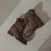 Botas Gruesas Cortas para Mujeres Petites Estilo Nuevo Invierno 2025 Suela Gruesa que Aumenta la Altura Botas Vaqueras Occidentales Botas Individuales Botas Martin Versátiles