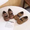 Sapatos Mary Jane de couro estilo coreano para meninas, coleção primavera e outono 2026, sapatos單 de estampa de leopardo da moda para bebês, sapatos versáteis de princesa para bebês