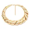 Collar de aleación geométrica irregular con empalme en forma de anillo para moda transfronteriza de lujo ligero, accesorio casual versátil para mujer
