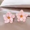 Aretes Versátiles de Flor Francesa Diseño Único de Nicho Pendientes Simples Exquisitos 2026 Nuevos Accesorios para Pendientes para Mujeres Venta al por Mayor
