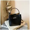 Bolsa Feminina Super Tendência Estilo Nicho 2026 Nova Versátil Bolsa Transversal Exquisite Pequena Bolsa Tote para Saídas Bolsa de Mão Bolsa Saco