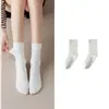 Calcetines hombre primavera y otoño calcetines cortos absorbentes de sudor transpirables verano calcetines de barco deportivos de corte bajo calcetines invisibles tubo corto hombre calcetines de moda ins al por mayor