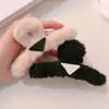 Clipes de Pelúcia com Logo Triângulo de Alta Qualidade para Penteados Altos na Parte de Trás do Cabelo, Presilha Tubarão, Acessórios de Cabelo para Meninas com Temperamento, Grampos Peludos