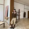 Camiseta feminina de manga longa estilo coreano com gola halter e decote drop, modelagem slim, novo top elegante estilo coreano para o outono, ideal para o trabalho.
