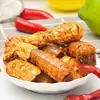 Camarón Pipi Especialidad de Qingdao Paquete Listo Para Comer Mariscos Pequeños Camarones Cocidos Camarón Pipa Picante Botanas de Mariscos Palitos de Camarón